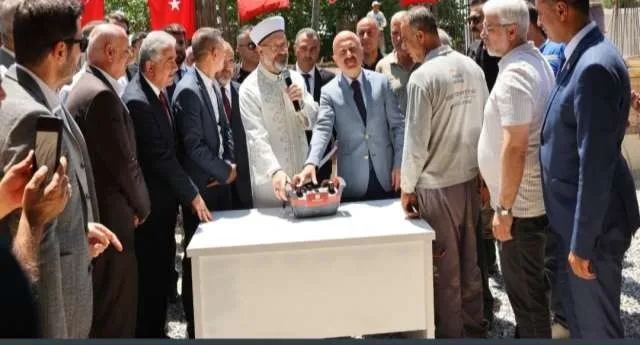 Varlık Camisinin Temel Atma Töreni Düzenlendi