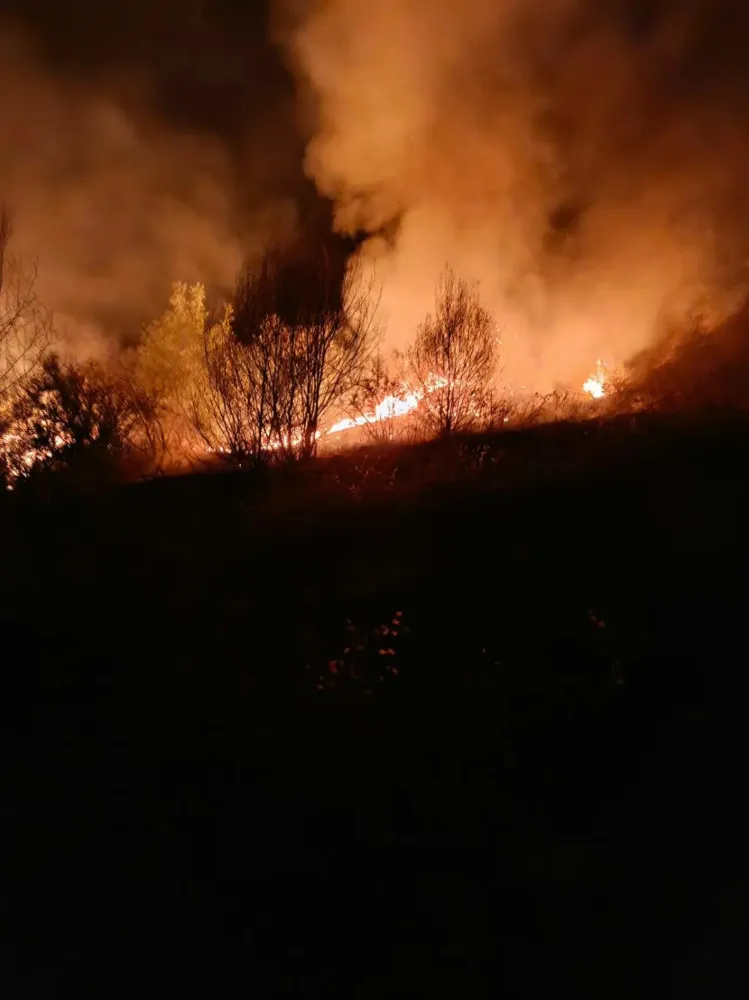 BESNİ’DE GECE BOYUNCA 4 FARKLI NOKTADA YANGIN